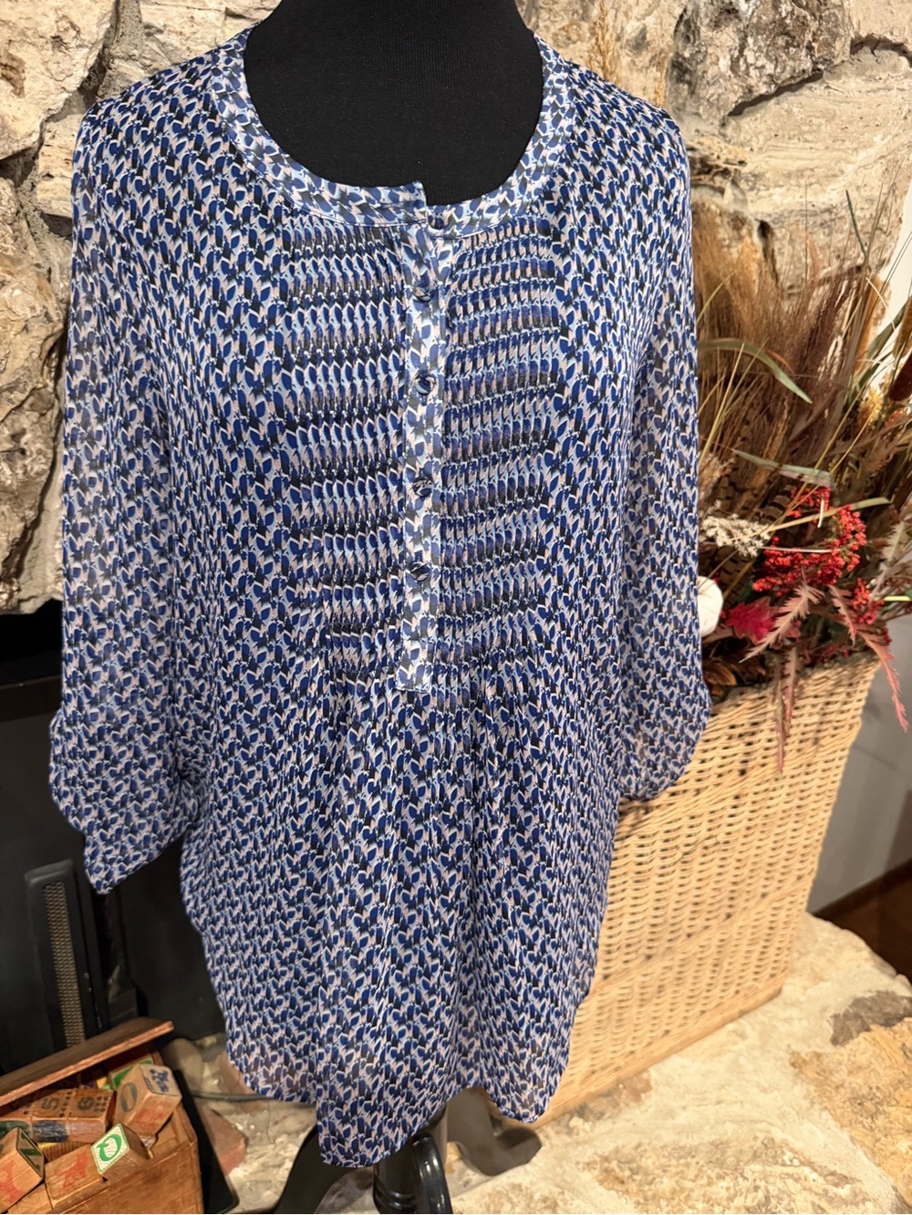NWOT Danielrainn Blue Patterned Women's Blouse - Lightweight Button Front